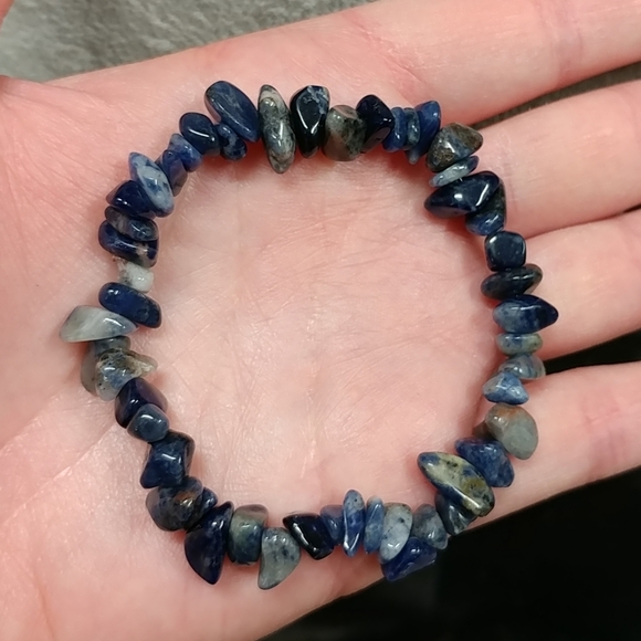 Sodalite Chip Beaded Stretch Bracelet Natural Sodalite Gemstone Chips Blue - Picture 11 of 12
